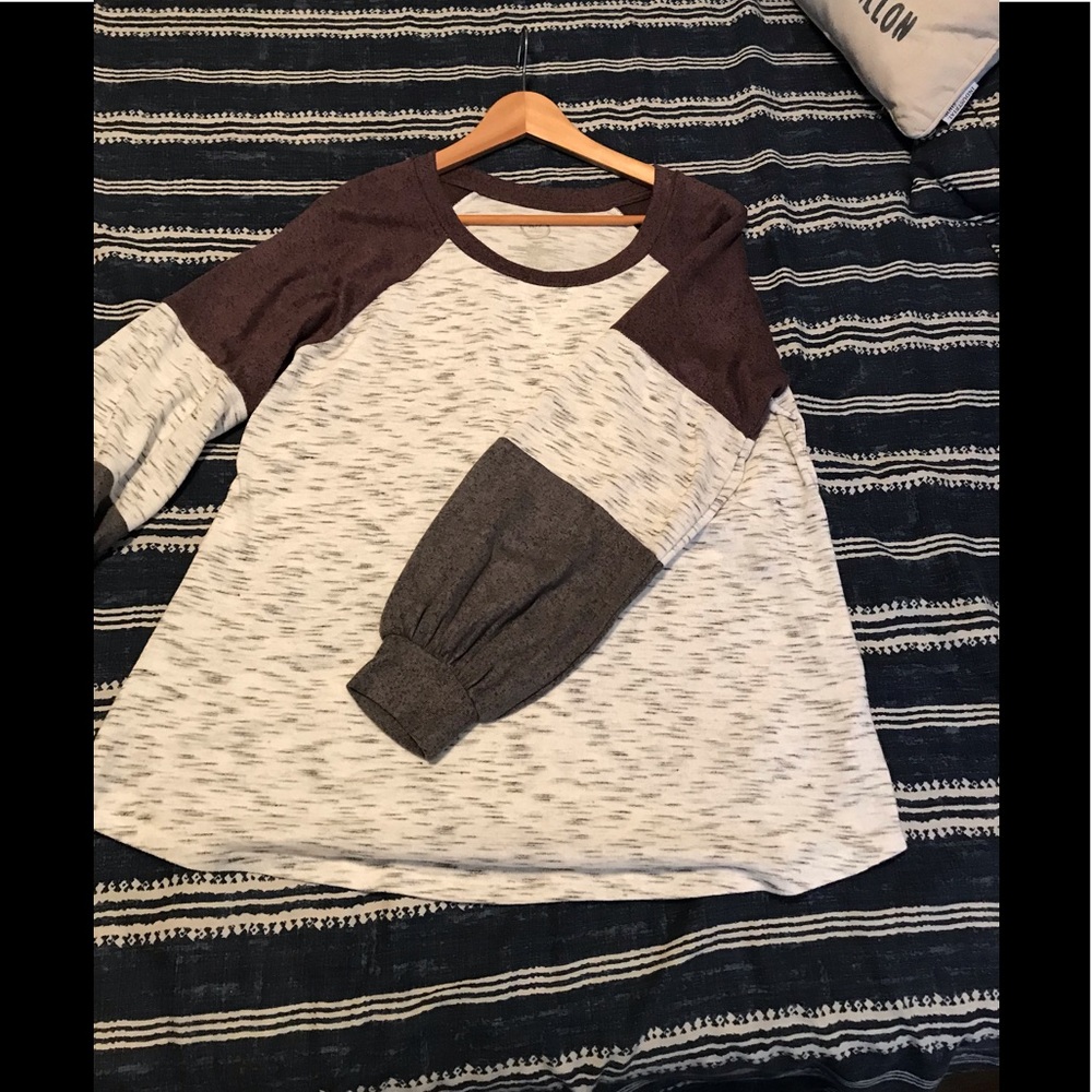 MAURICES TOP/TEE - Picture 2 of 10